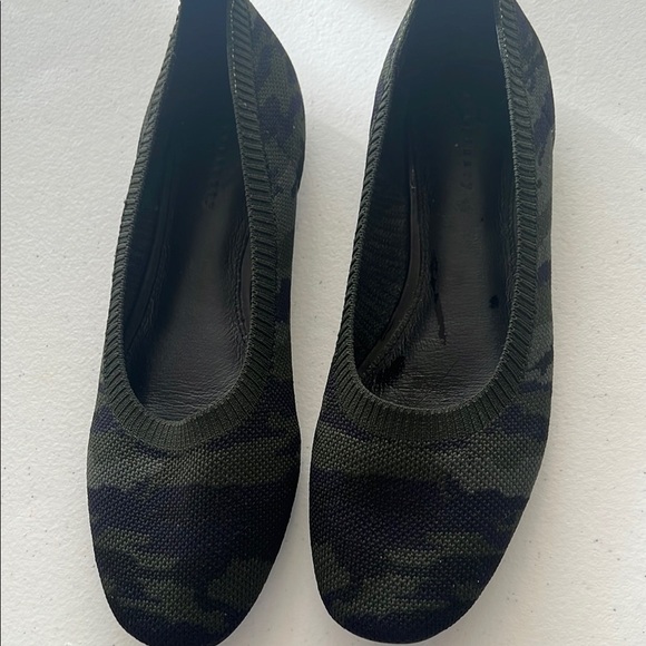 Sanctuary Green Flats with Soft Material and Flat Sole - Picture 7 of 7